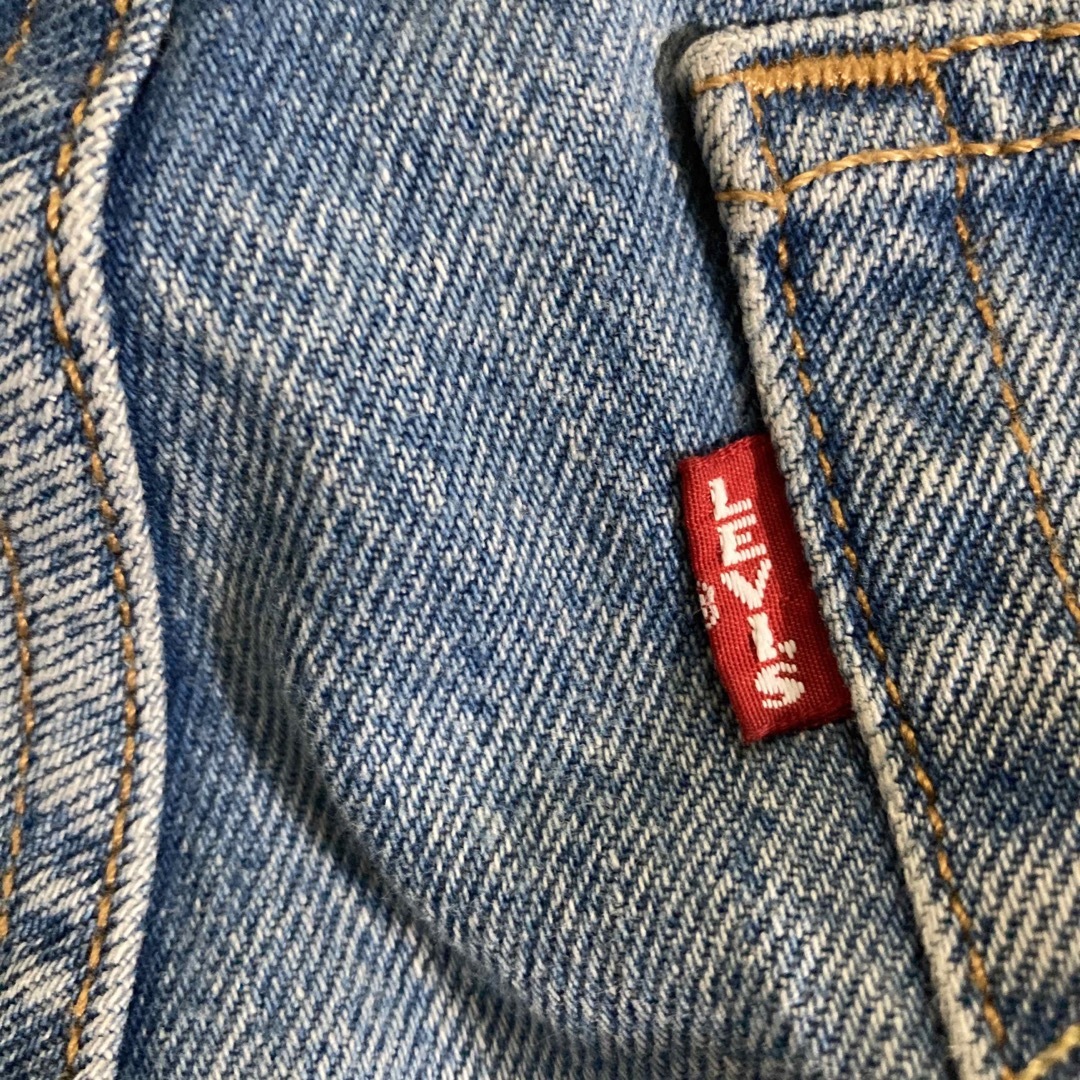 Levi's(リーバイス)の【送料無料】Levi‘s501 リーバイス501 デニム　ダメージジーンズ レディースのパンツ(デニム/ジーンズ)の商品写真