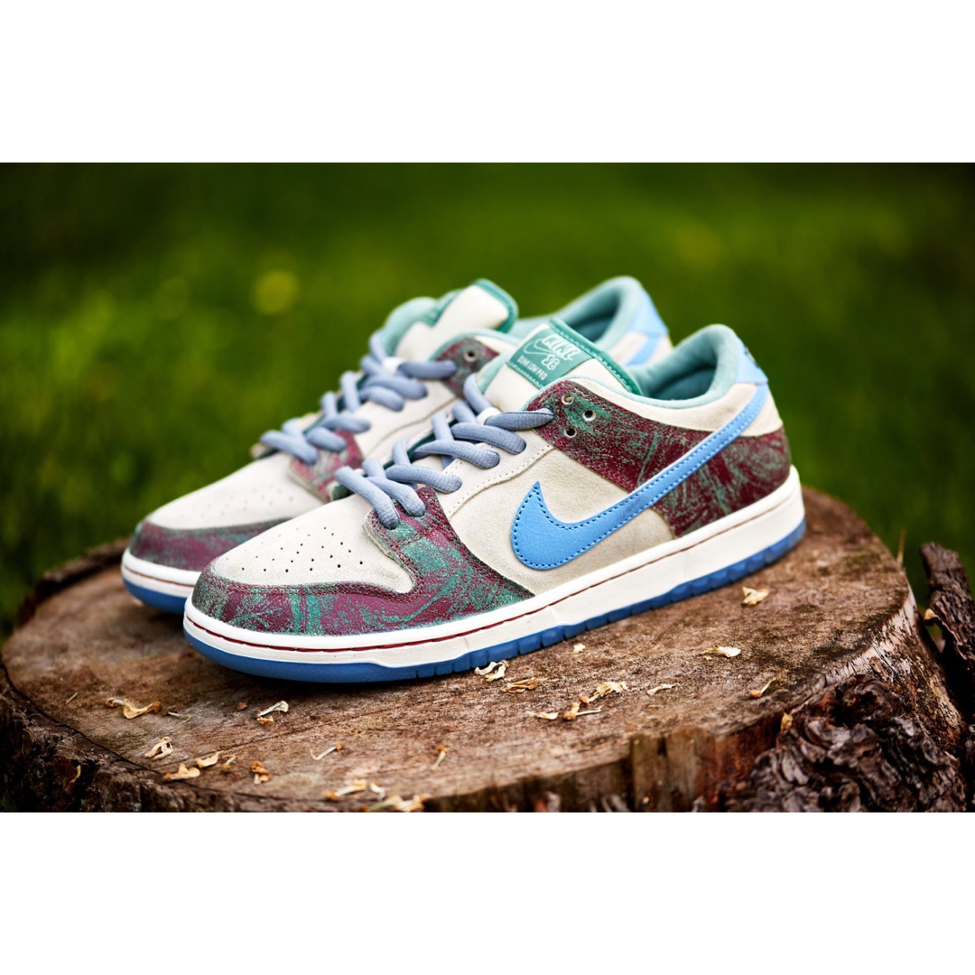 スニーカーNike SB Dunk Low  QS Crenshaw Skate Club