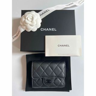 シャネル(CHANEL)の新品　CHANEL  スモールフラップウォレット　財布　オールブラック(財布)