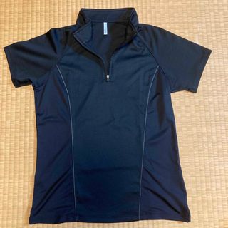 ユニクロ(UNIQLO)のユニクロ　ファスナー付き スポーツTシャツ(ウェア)