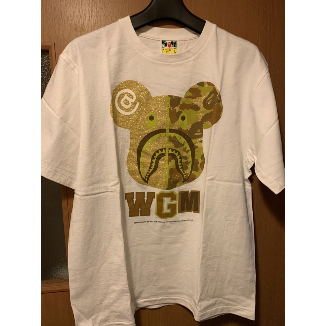 A BATHING APE(アベイシングエイプ)のbape medicom toy be@rbrick tee 白 L メンズのトップス(Tシャツ/カットソー(半袖/袖なし))の商品写真