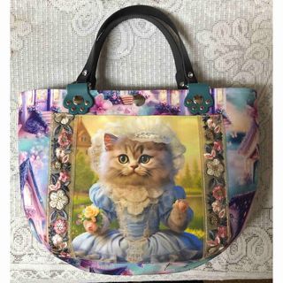 ドレスを着た猫☆ぷっくりバッグ☆肉球ハンドル☆ハンドメイド(バッグ)