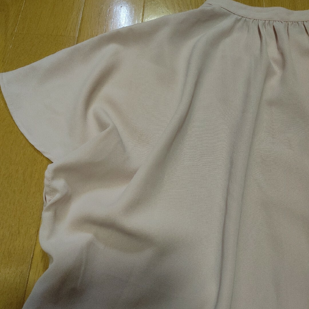 GU(ジーユー)のGU エアリーバンドカラーシャツ 半袖 くすみピンク M レディースのトップス(シャツ/ブラウス(半袖/袖なし))の商品写真