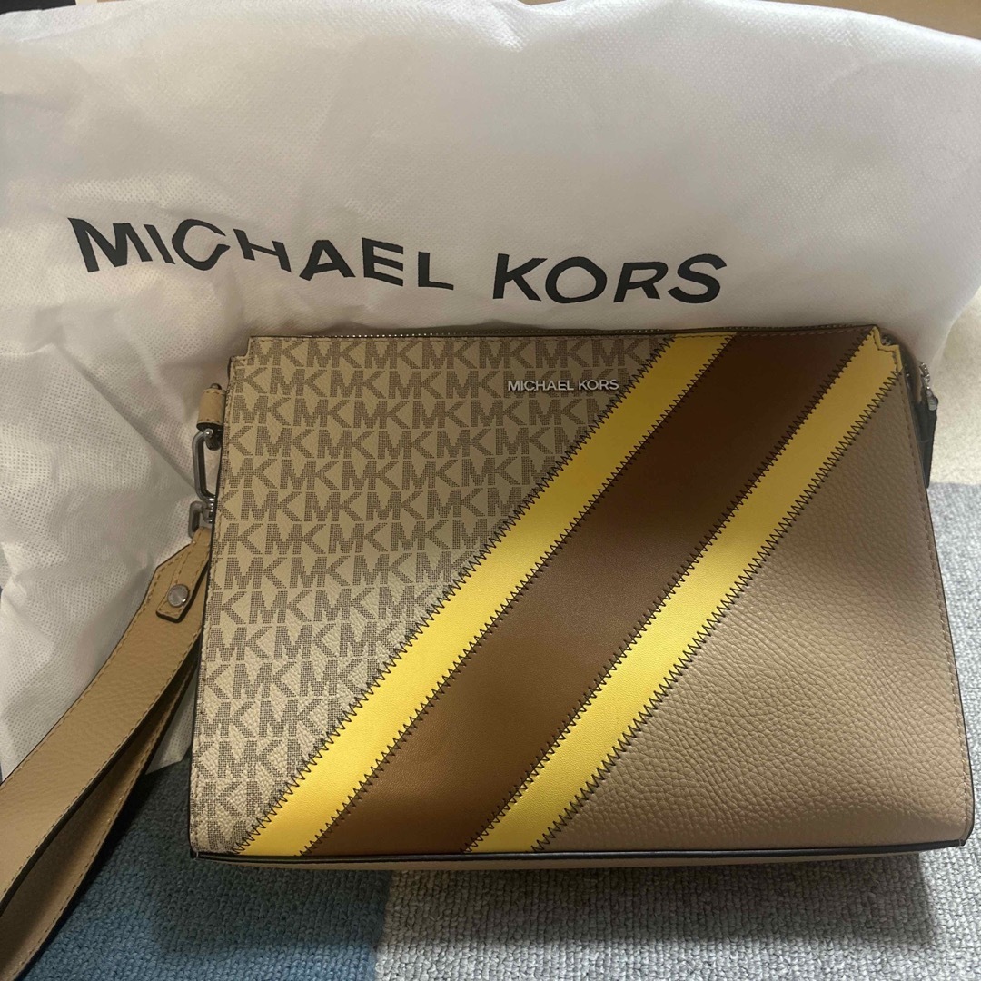 Michael Kors(マイケルコース)の歌☆歌 様  専用10月1日まで レディースのバッグ(クラッチバッグ)の商品写真