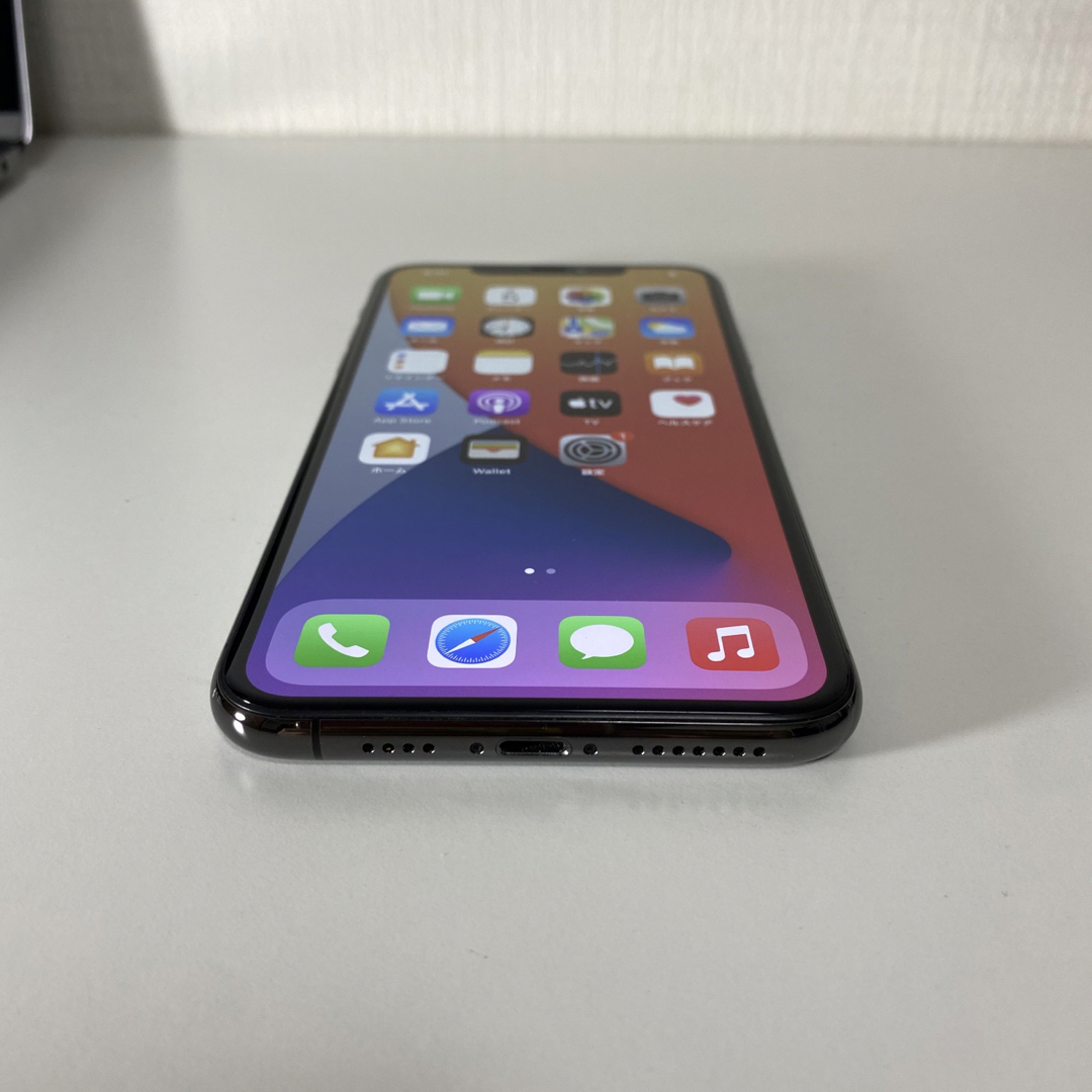 iPhone(アイフォーン)のiPhone11 pro max 256GB au 中古 ジャンク スマホ/家電/カメラのスマートフォン/携帯電話(スマートフォン本体)の商品写真