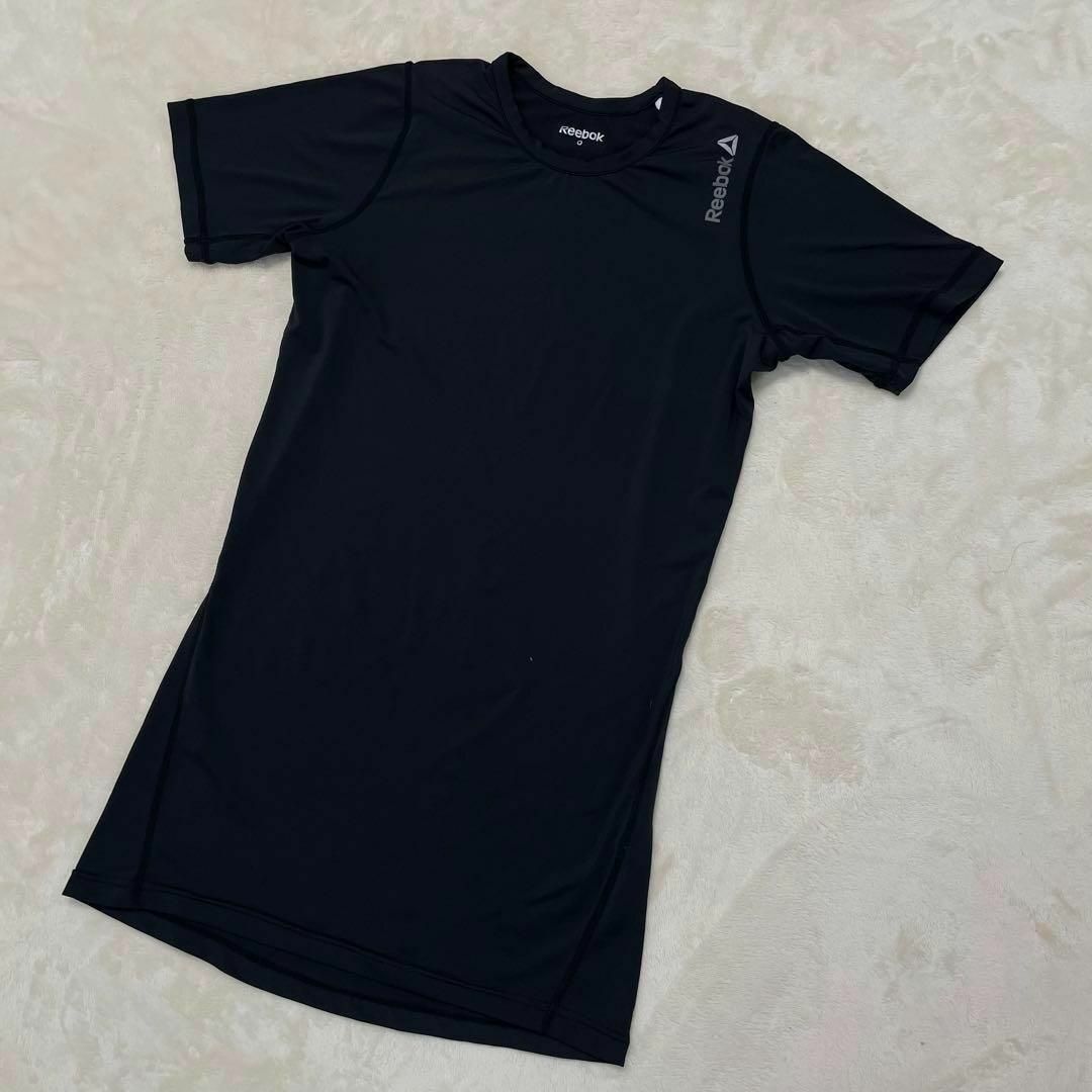 Reebok(リーボック)の極美品✨リーボック　Reebok トレーニング　インナーシャツ　ブラック スポーツ/アウトドアのトレーニング/エクササイズ(トレーニング用品)の商品写真