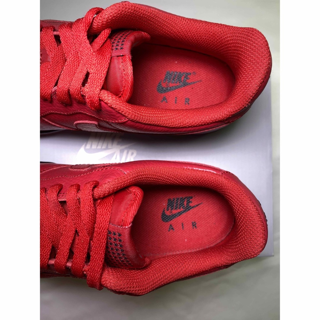 NIKE(ナイキ)のNIKE AIR FORCE 1 07 LE/RED 24.5cm メンズの靴/シューズ(スニーカー)の商品写真