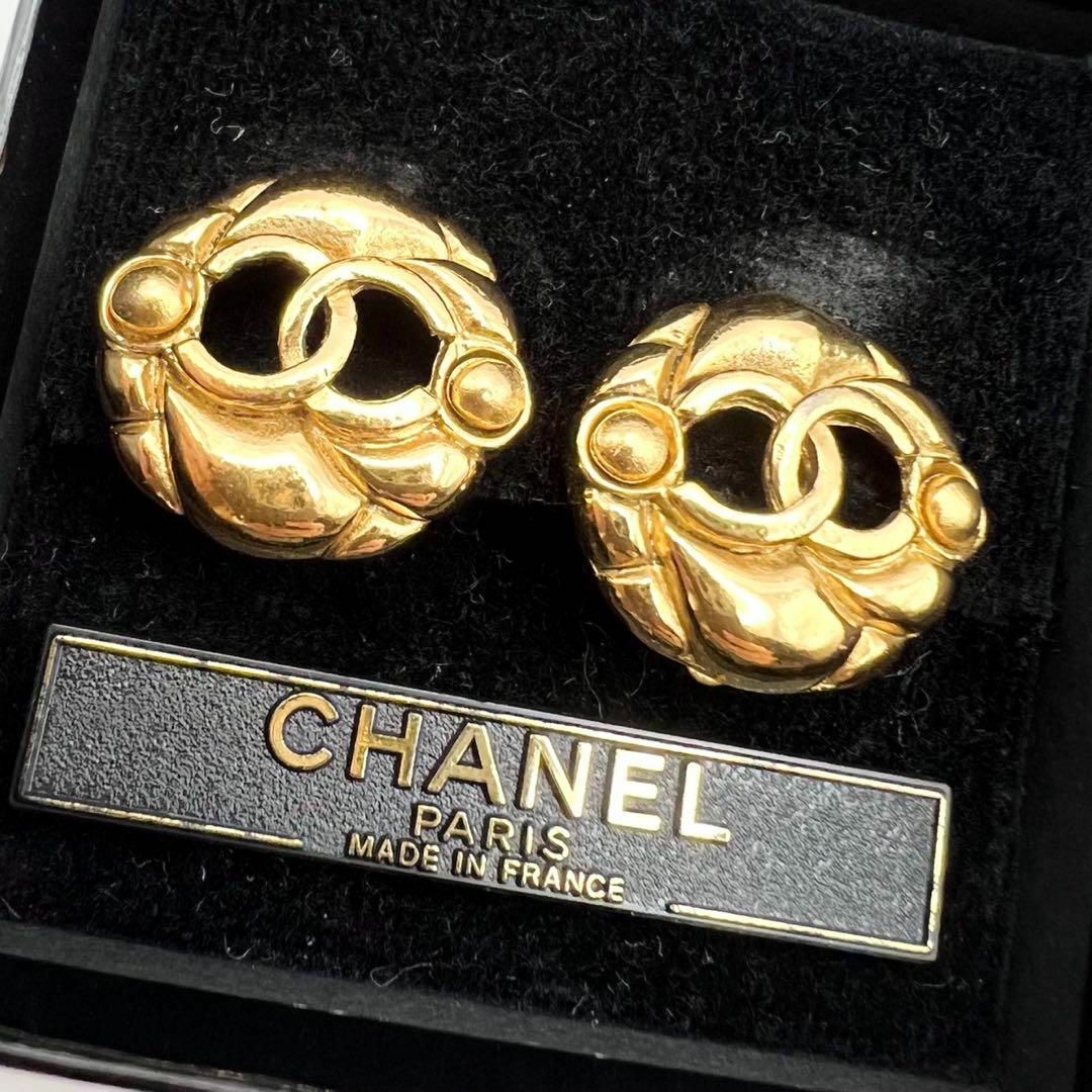 極美品】シャネル イヤリング ココマーク マトラッセ 23 ゴールド金具-