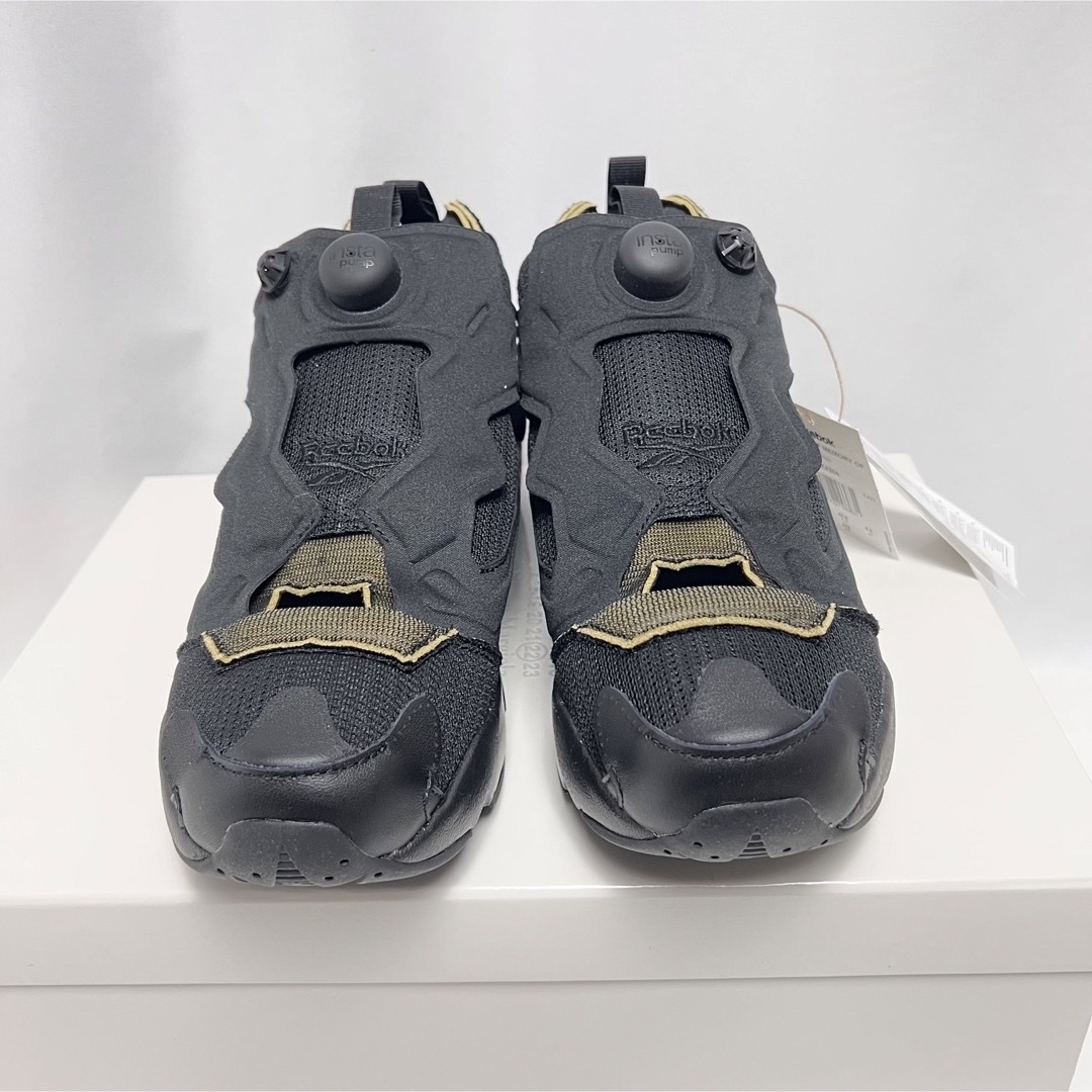 Maison Martin Margiela(マルタンマルジェラ)の27.5 新品 メゾンマルジェラ ポンプフューリー リーボック スニーカー 黒 メンズの靴/シューズ(スニーカー)の商品写真