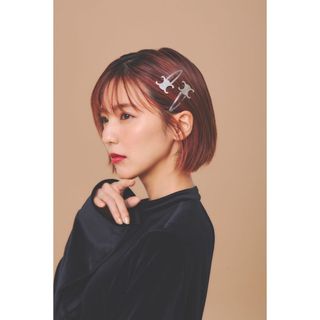 CELINE ヘアアクセサリー トリオンフ スナップヘアクリップ 2つ