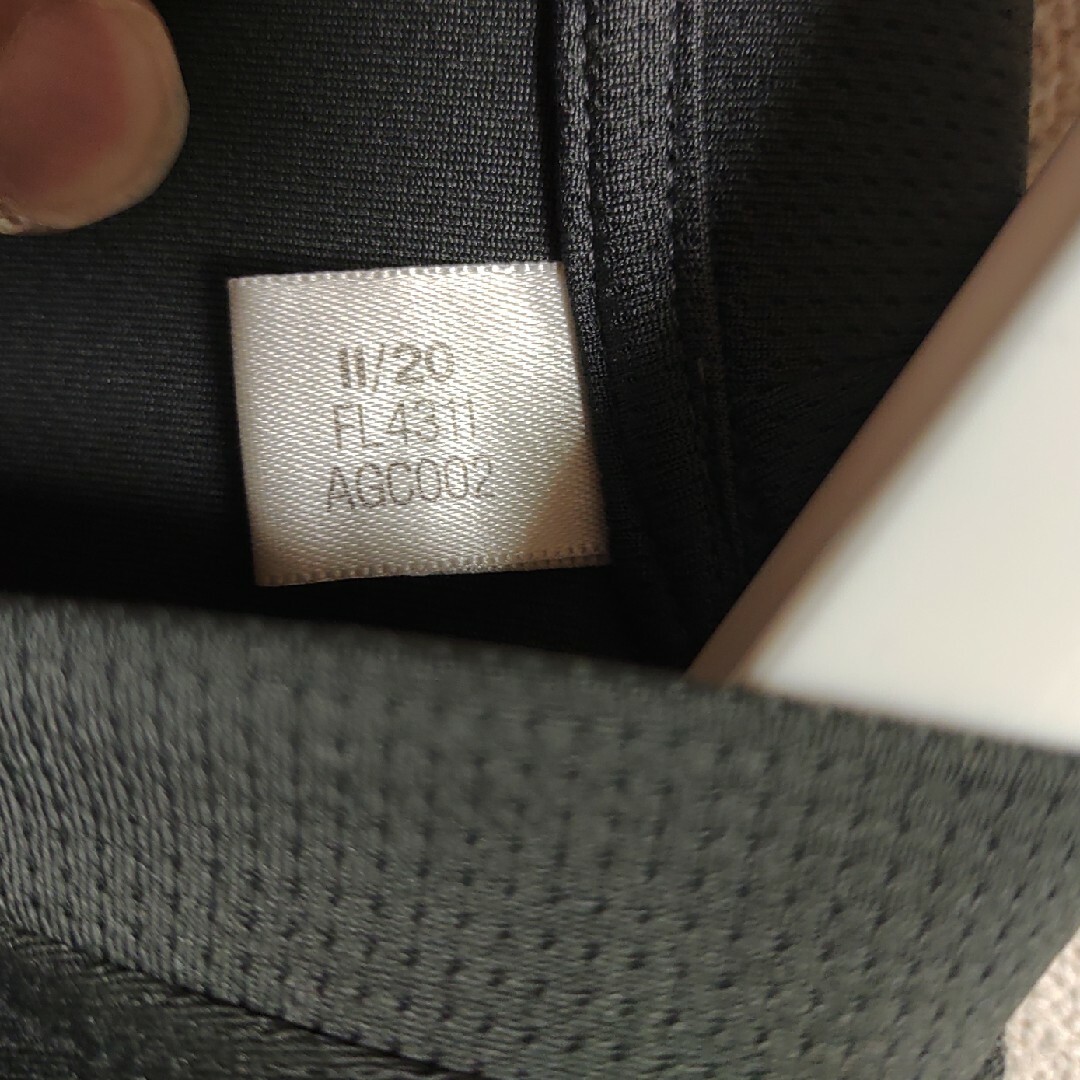 adidas(アディダス)の美品　アディダス　トレーニングTシャツ　グレー　灰色　XL スポーツ/アウトドアのランニング(ウェア)の商品写真