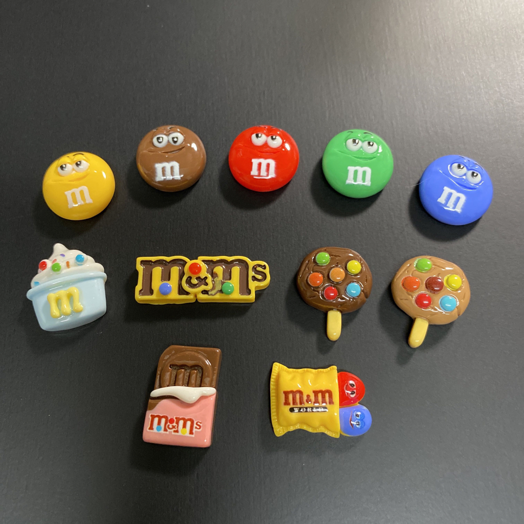 m&m's エム アンド エムズ  チョコレートフィギュア セット エンタメ/ホビーのおもちゃ/ぬいぐるみ(キャラクターグッズ)の商品写真