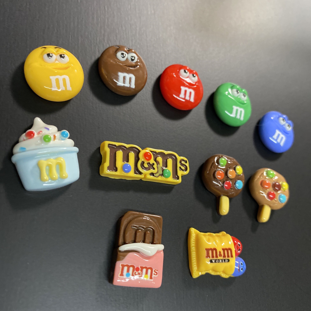 m&m's エム アンド エムズ  チョコレートフィギュア セット エンタメ/ホビーのおもちゃ/ぬいぐるみ(キャラクターグッズ)の商品写真