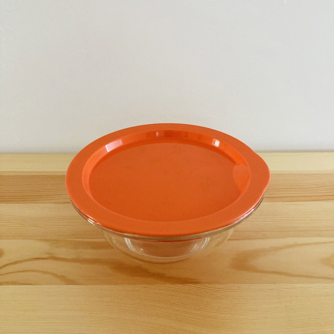 Pyrex(パイレックス)の【新品】iwaki パイレックス   フタ付き耐熱ガラス容器 インテリア/住まい/日用品のキッチン/食器(調理道具/製菓道具)の商品写真