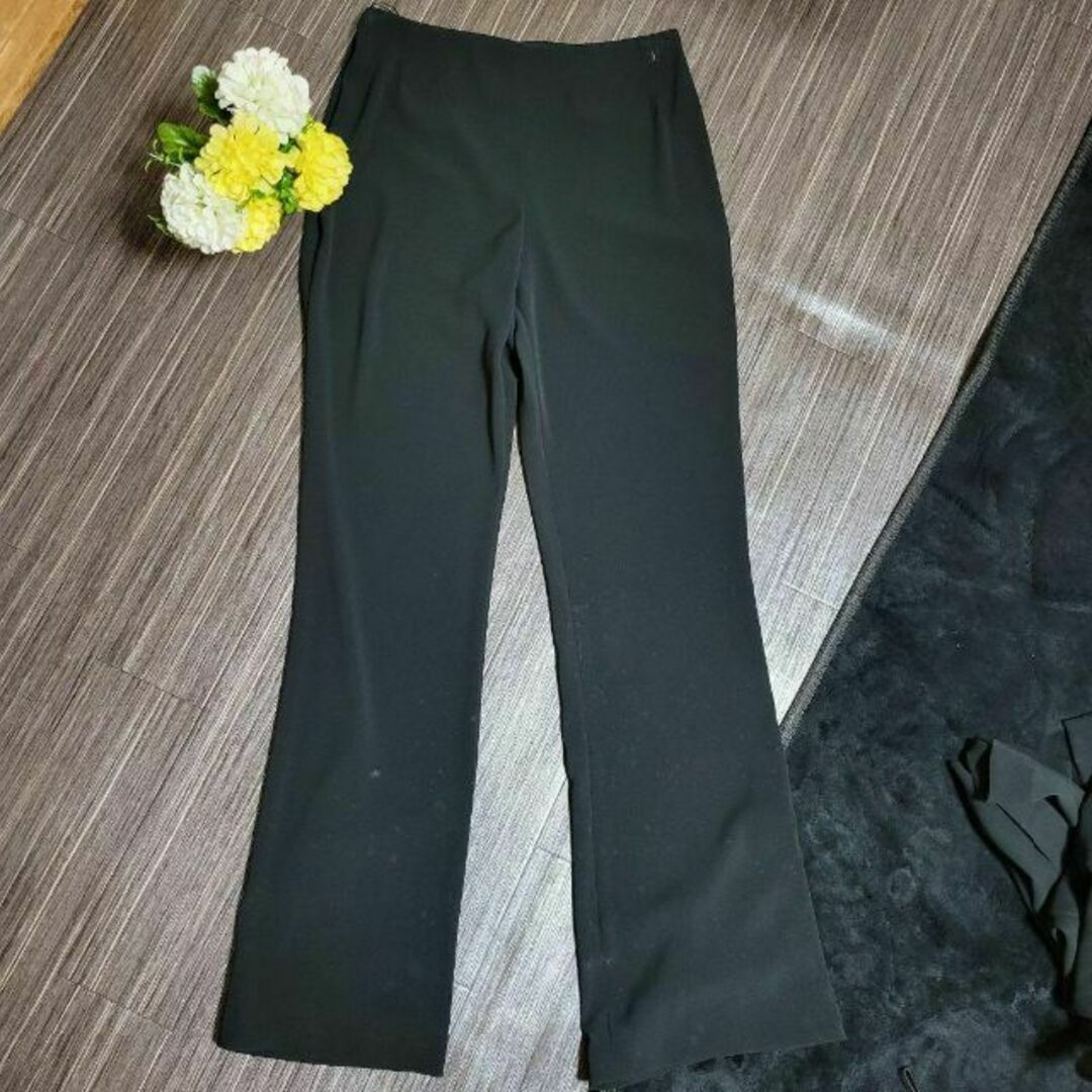 驚きの値段で CHANEL ココマーク ロゴ付き スーツ パンツ ストレート