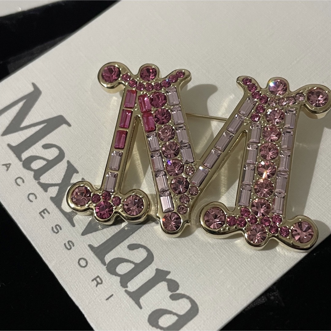 お得な情報満載 Max Mara パール ブローチ ナチュラル ブローチ