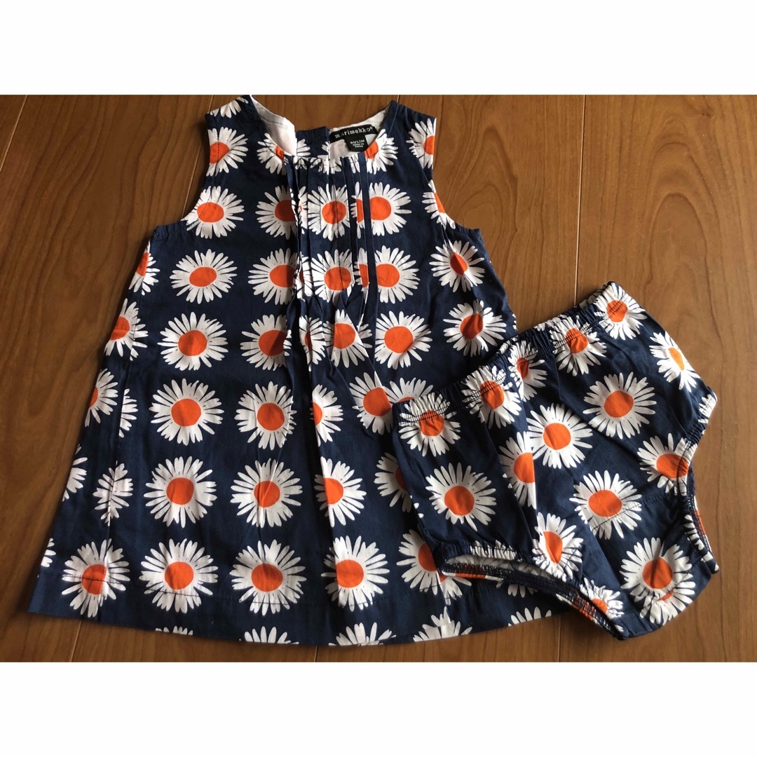 marimekko(マリメッコ)のjima様専用　マリメッコ　フラワーワンピース　80 キッズ/ベビー/マタニティのベビー服(~85cm)(ワンピース)の商品写真