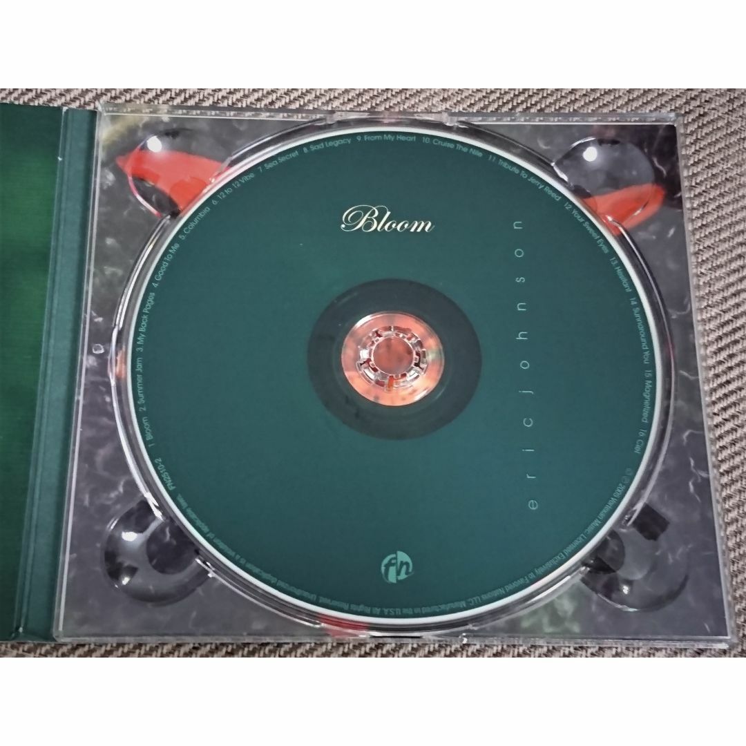 輸入盤ＣＤ：エリック・ジョンソン「Bloom（ブルーム）」 エンタメ/ホビーのCD(ポップス/ロック(洋楽))の商品写真