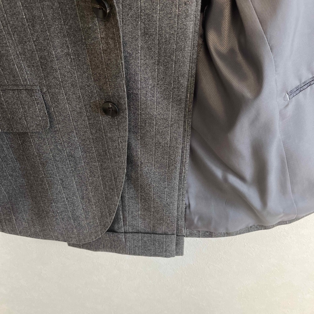 スーツセレクト グレーストライプスーツ メンズのスーツ(セットアップ)の商品写真
