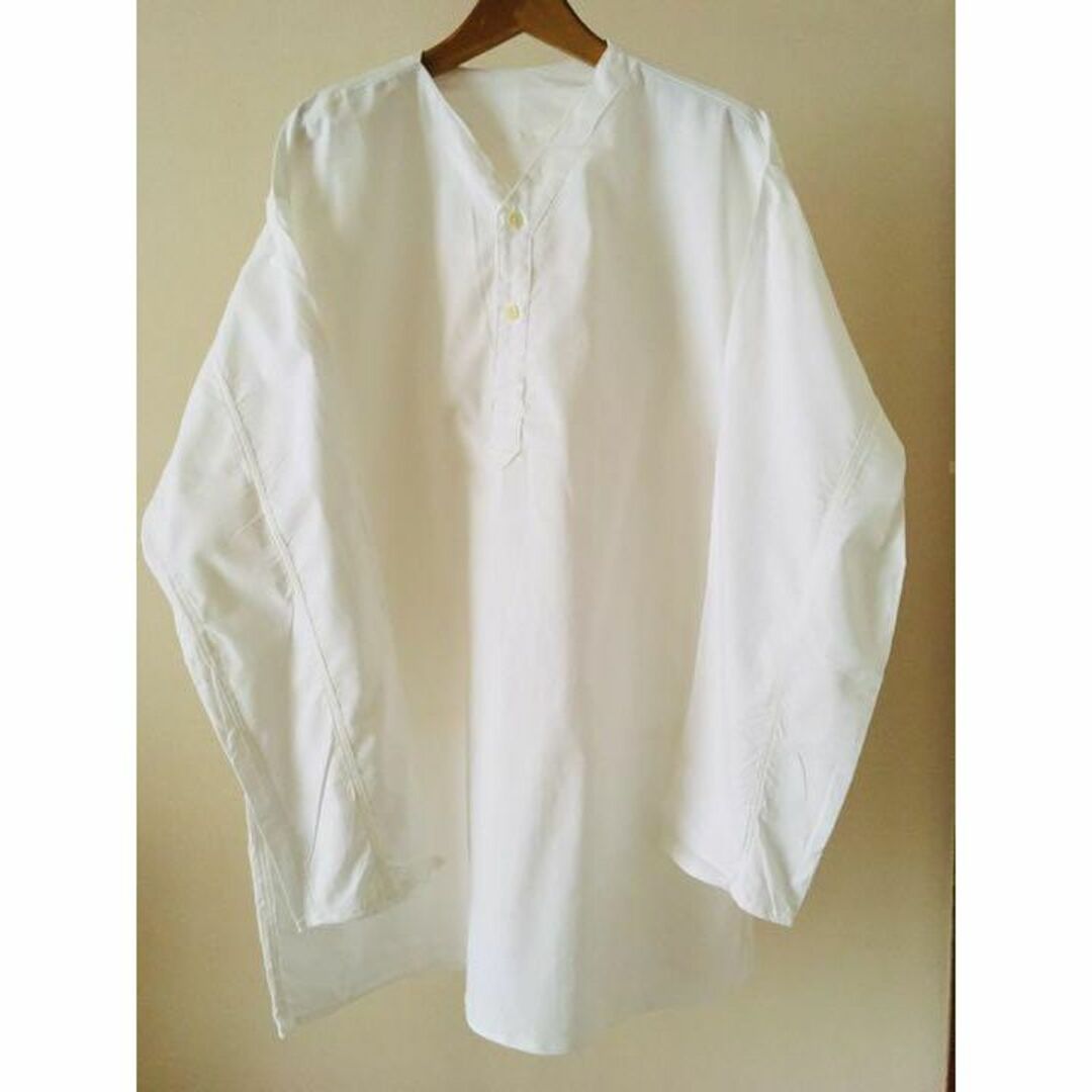 ロシア軍 スリーピングシャツ 54 デッドストック ホワイト メンズのトップス(Tシャツ/カットソー(七分/長袖))の商品写真