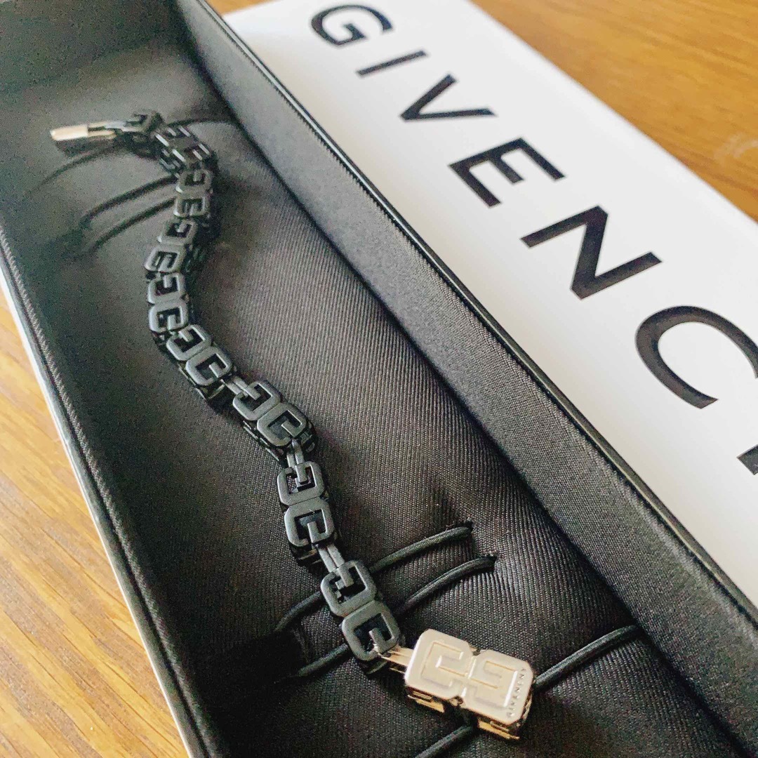 GIVENCY Black G Cubeブレスレットブレスレット