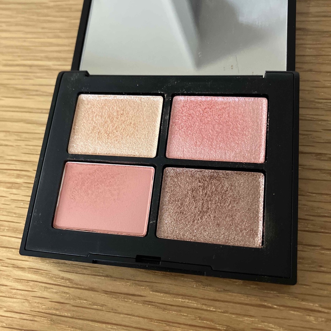 NARS クワッドアイシャドー　5066