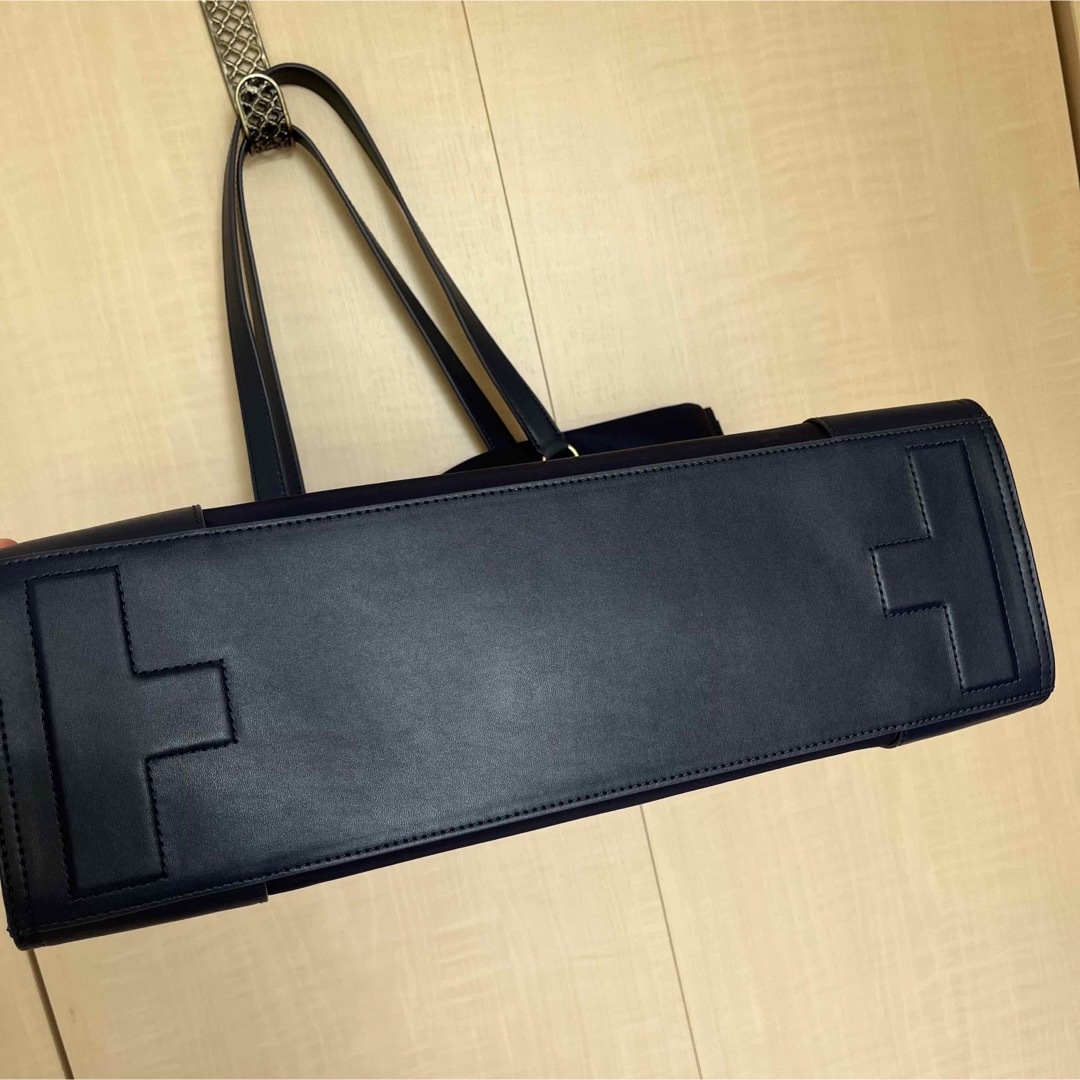 美品 トリーバーチ ナイロン トートバッグ A4サイズ ネイビー - トート