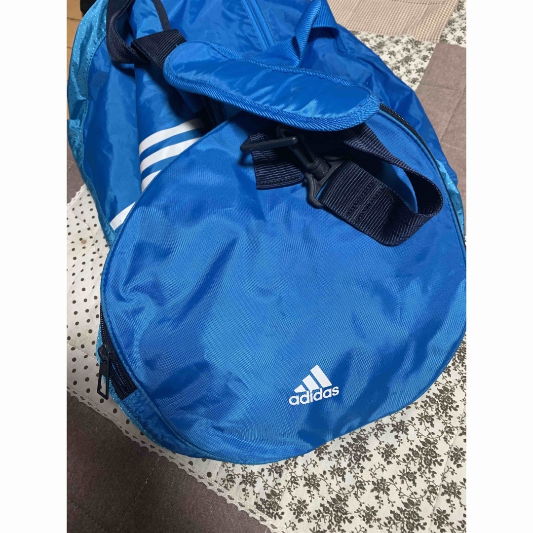 adidas(アディダス)のadidas   旅行バック インテリア/住まい/日用品の日用品/生活雑貨/旅行(旅行用品)の商品写真