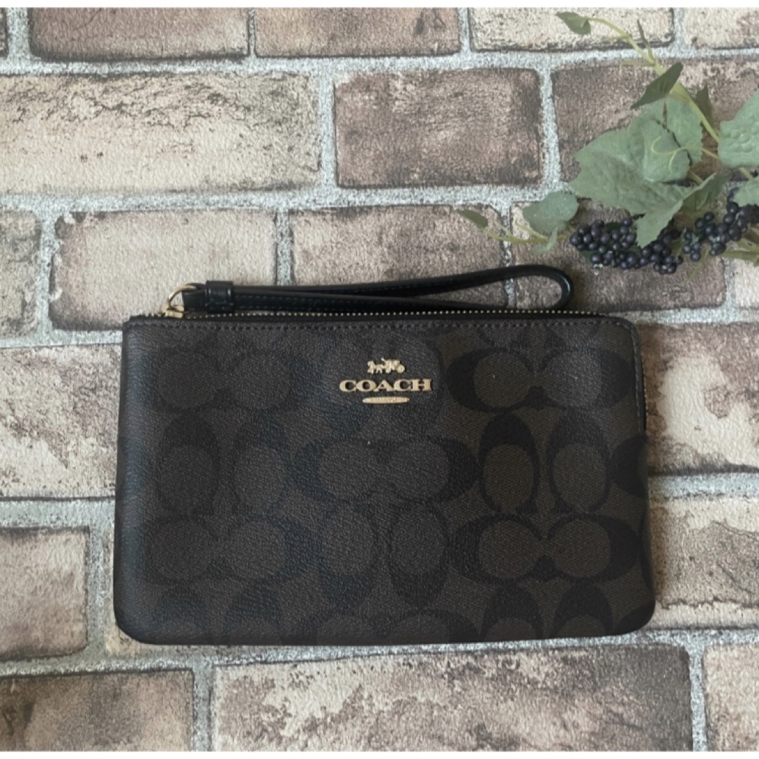 【新品、未使用】コーチ　ポーチ　coach