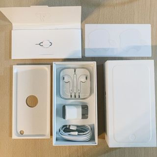 アイフォーン(iPhone)のiPhone6の箱/純正イヤフォン/充電ケーブル/アップルステッカー ※本体無し(ヘッドフォン/イヤフォン)