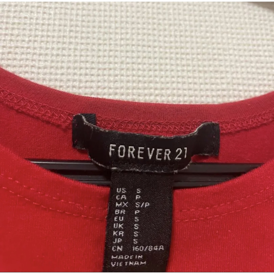 FOREVER 21(フォーエバートゥエンティーワン)のforever21 タンクトップ レディースのトップス(タンクトップ)の商品写真