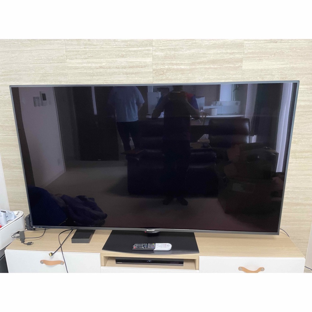 SHARP AQUOS 70型　8K液晶テレビ8T-C70BW1  2020年製