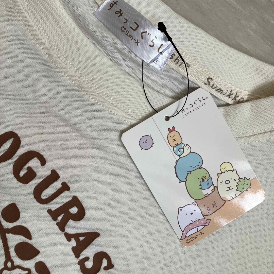 すみっコぐらし(スミッコグラシ)のすみっコぐらし　半袖Tシャツ　クリームオフホワイト　苺いちごイチゴ レディースのトップス(Tシャツ(半袖/袖なし))の商品写真