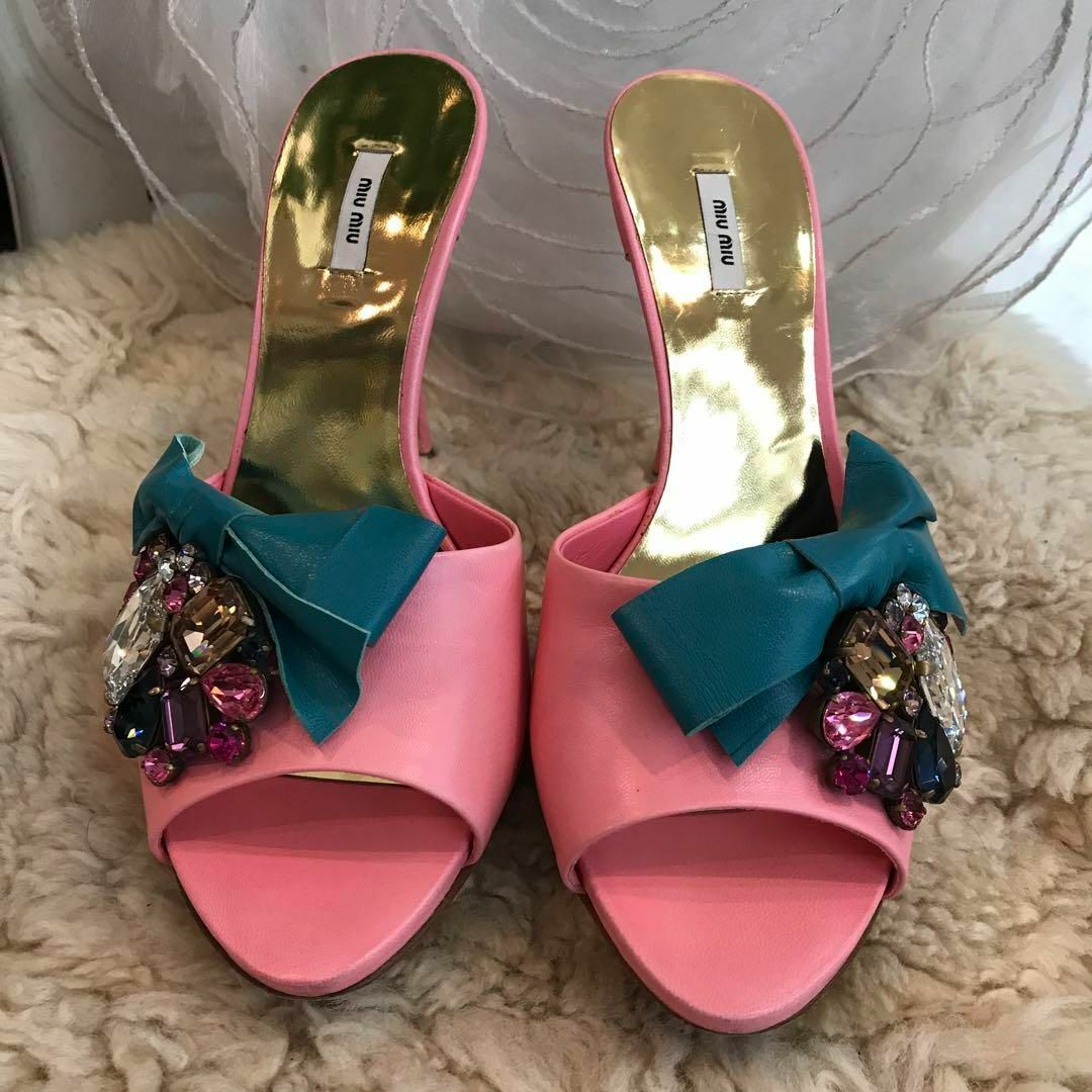 miumiuのサンダル - サンダル miumiuのサンダル - サンダル