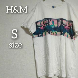 エイチアンドエム(H&M)の【H&M】エイチアンドエム☆レディースTシャツ（S）ロゴ　プリント　カジュアル(Tシャツ(半袖/袖なし))