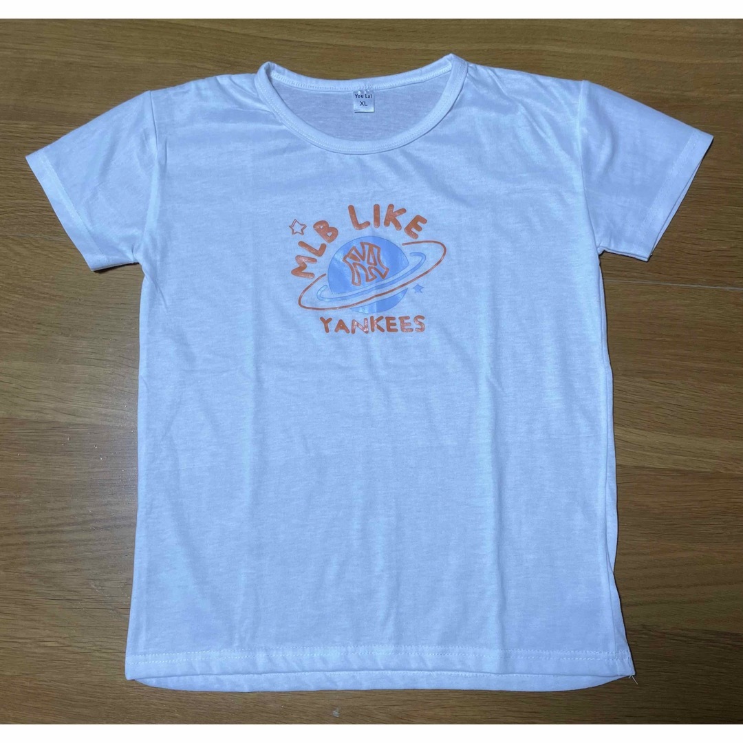 피여자세상 HUAJINV SHISHANG 白 半袖Tシャツ レディースのトップス(Tシャツ(半袖/袖なし))の商品写真