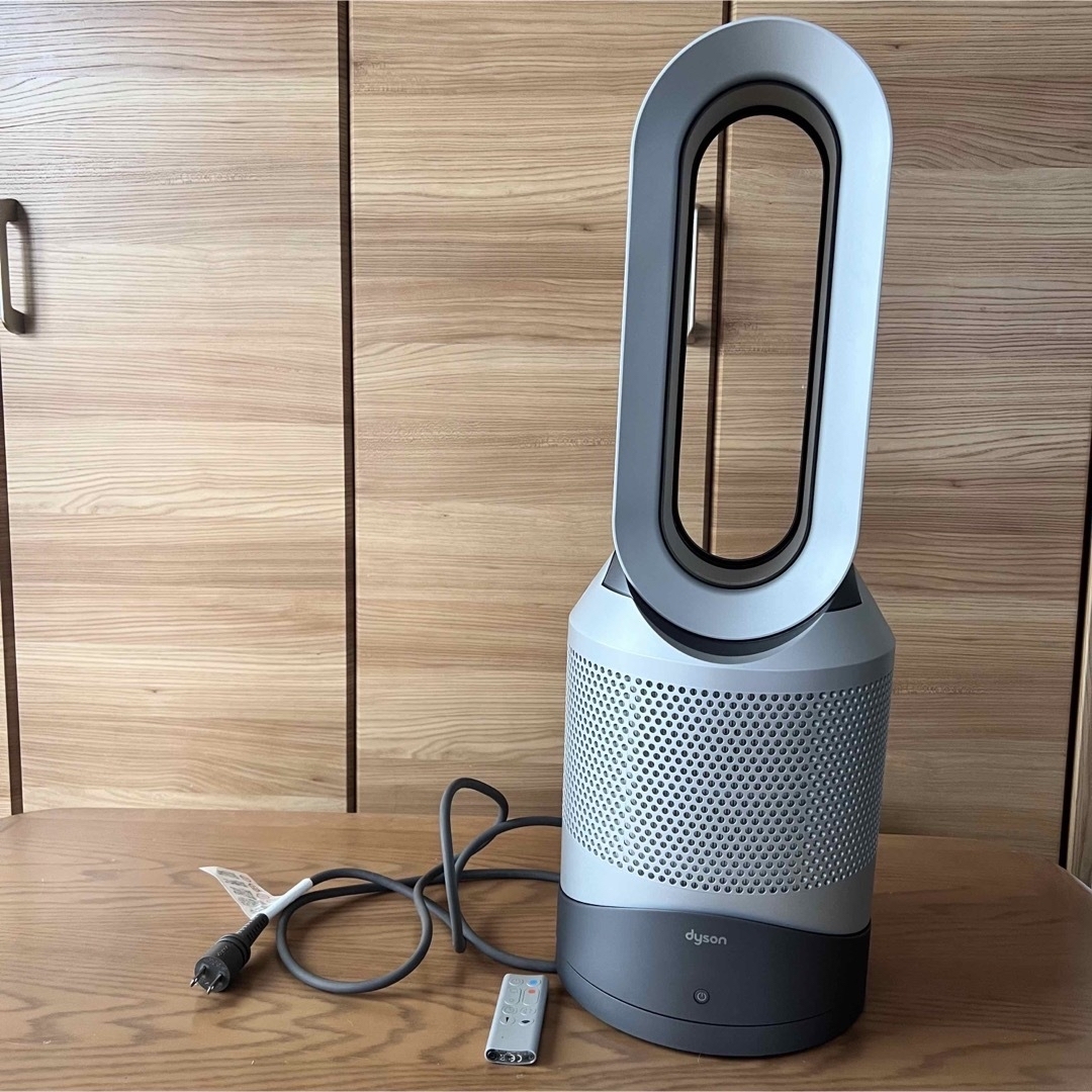 Dyson(ダイソン)のDyson Pure Hot+Cool 空気清浄機能付きファンヒーター スマホ/家電/カメラの生活家電(空気清浄器)の商品写真