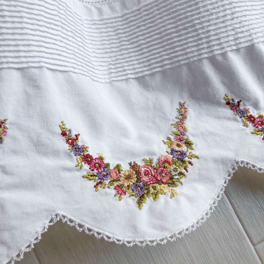 ピンクハウス ピンタック 裾スカラップ お花 刺繍 白 スカート