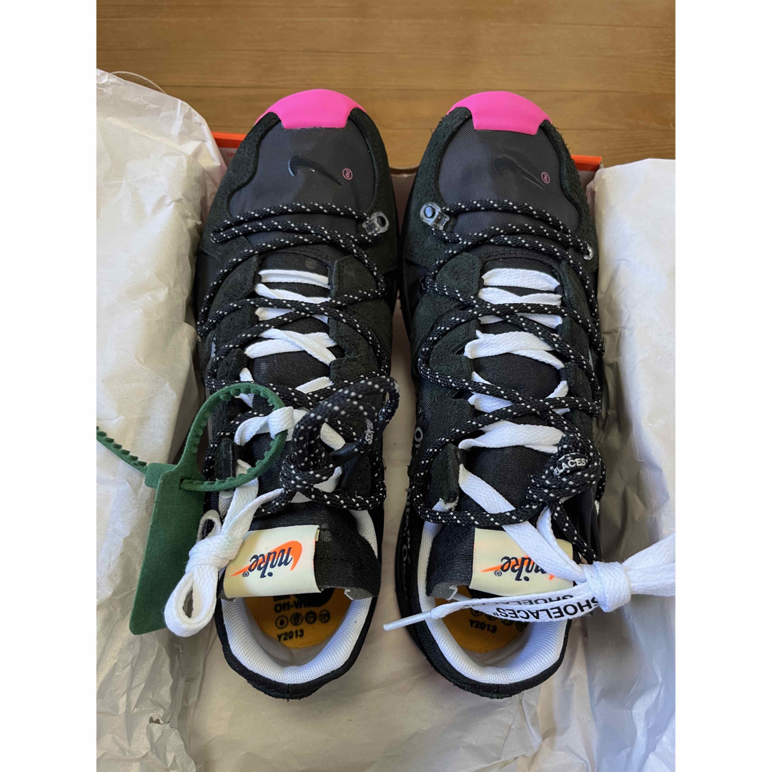 NIKE(ナイキ)の"レア"NIKE×OFF-WHITE コラボスニーカー黒ピンク27.5cm メンズの靴/シューズ(スニーカー)の商品写真