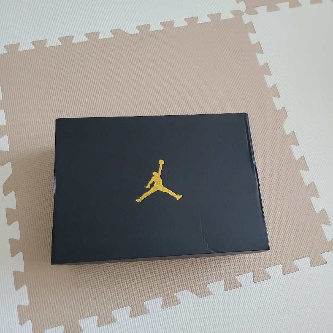 NIKE(ナイキ)のNIKE　JORDAN1 MID　ラッキーグリーン　28cm メンズの靴/シューズ(スニーカー)の商品写真