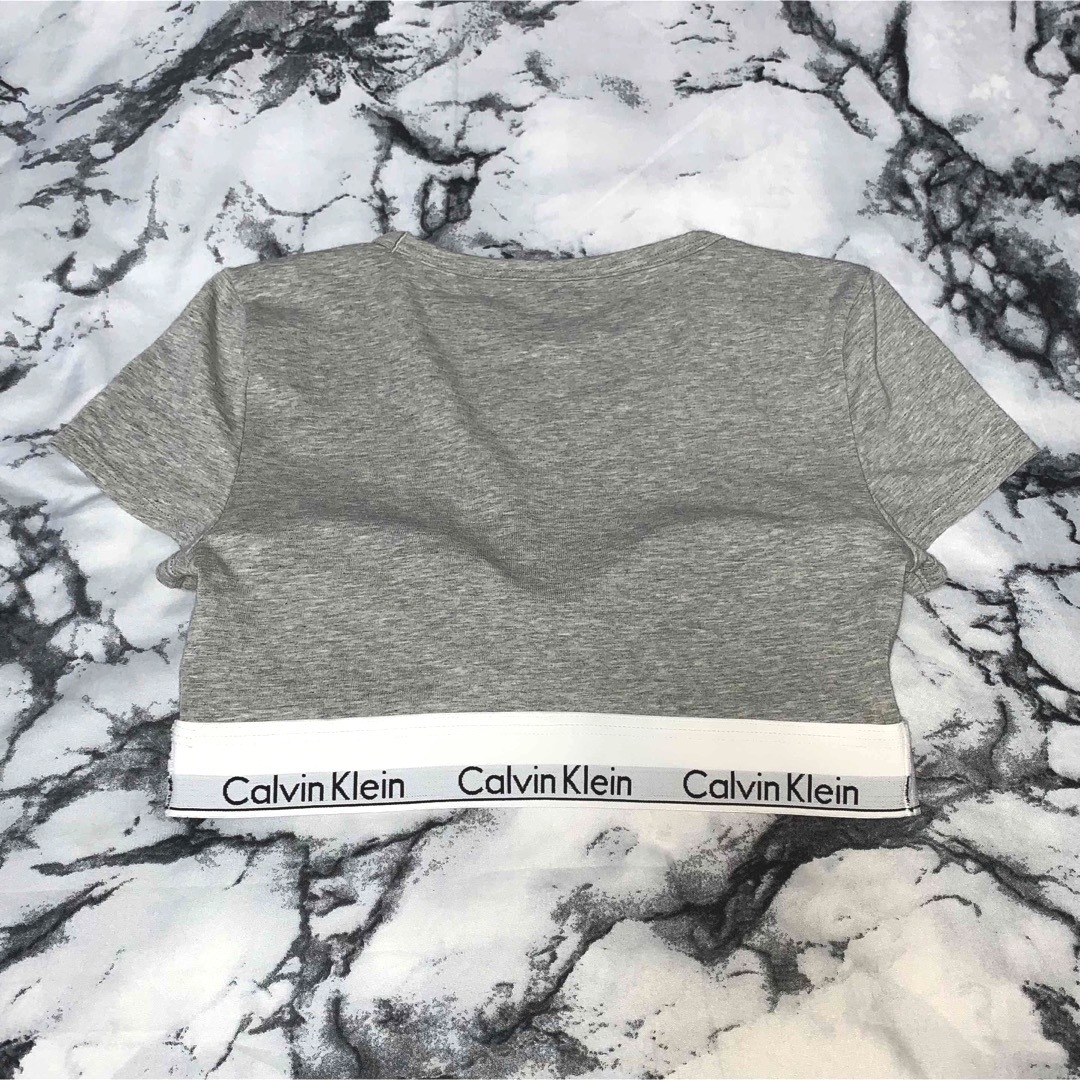 Calvin Klein(カルバンクライン)のCalvin Klein カルバンクライン パッド付き トップス レディースのトップス(Tシャツ(半袖/袖なし))の商品写真