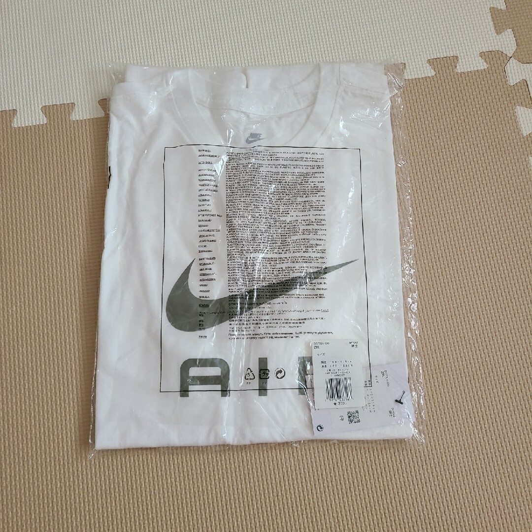 NIKE(ナイキ)のNIKE　Tシャツ　ホワイト　サイズ　2XL メンズのトップス(Tシャツ/カットソー(半袖/袖なし))の商品写真