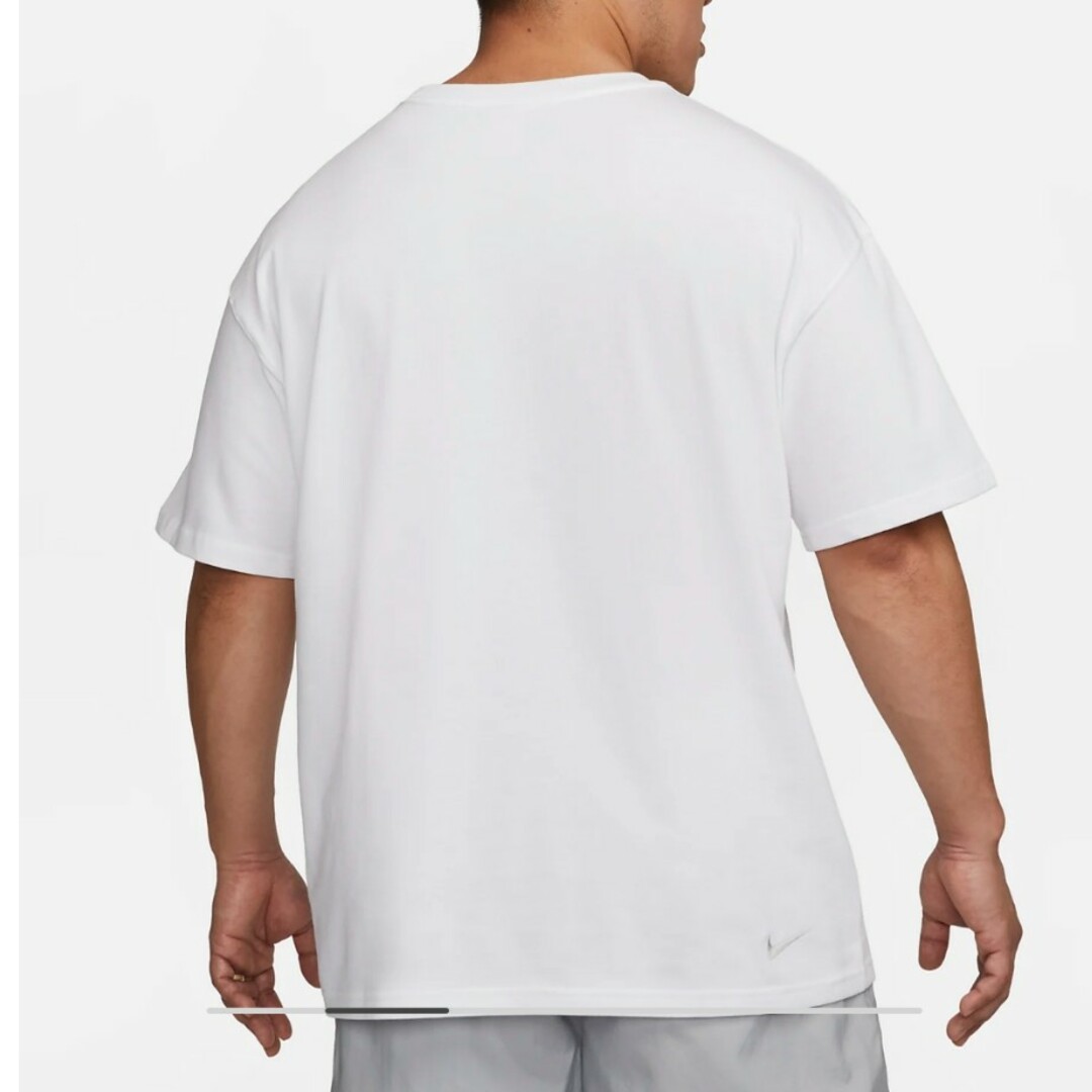 NIKE(ナイキ)のNIKE　Tシャツ　ホワイト　XL メンズのトップス(Tシャツ/カットソー(半袖/袖なし))の商品写真