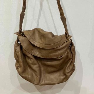 ステファン  ショルダーバッグ（美品）(ショルダーバッグ)