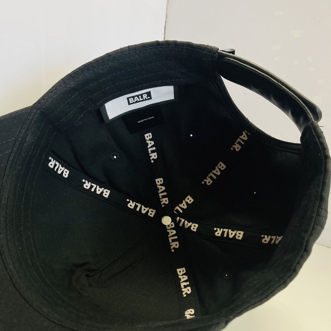 BALR ボーラー　メタルロゴ ベースボールキャップ ブラック メンズの帽子(キャップ)の商品写真