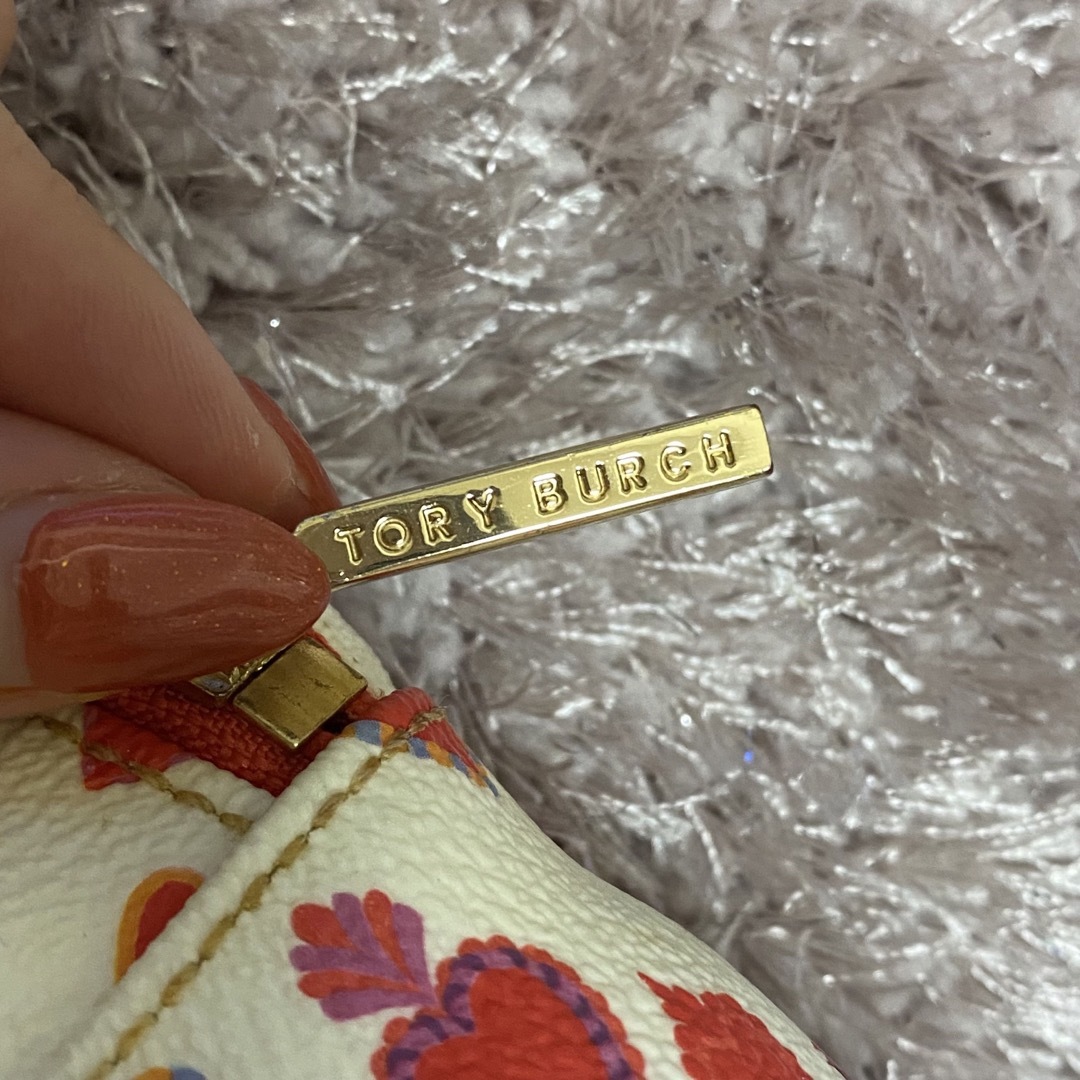 Tory Burch(トリーバーチ)の【Tory Burch】トリーバーチ ポーチ ハート柄　バレンタイン限定 レディースのファッション小物(ポーチ)の商品写真