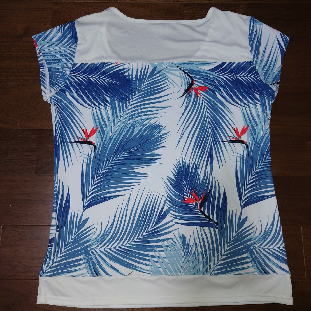Roxy(ロキシー)の【美品】ROXY Tシャツ　ラッシュガード　水陸両用　women レディースのトップス(Tシャツ(半袖/袖なし))の商品写真