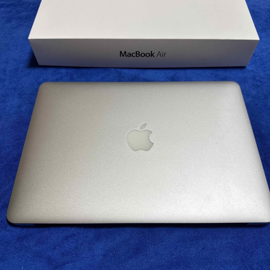 Apple MacBook Air Core i5 ノートパソコン-