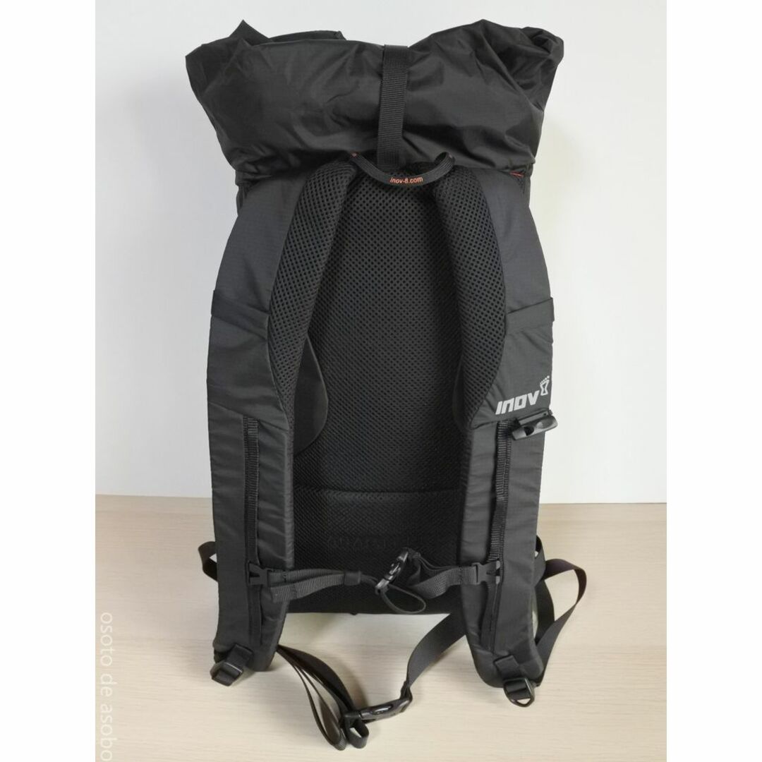 INOV8 イノベイト 15L 軽量 ザック バックパック ハイキング 登山 メンズのバッグ(バッグパック/リュック)の商品写真