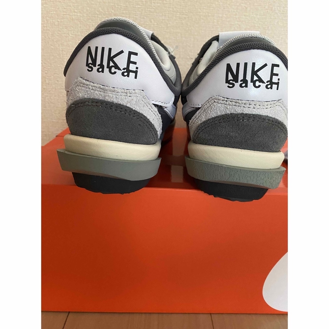 NIKE(ナイキ)のsacai × Nike Zoom Cortez Iron Grey メンズの靴/シューズ(スニーカー)の商品写真